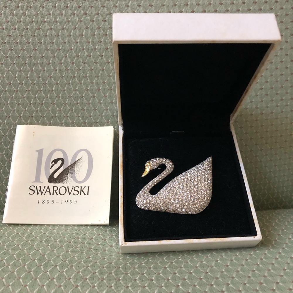 Swarovski 1892-1995 edition SWAN pin.